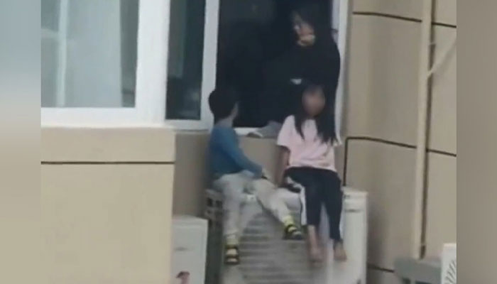 "Insane And Horrible!": Mom Forces Kids To Sit On 23rd-Floor AC Unit During Fight With Husband