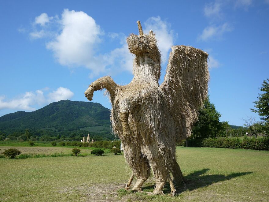 Harvest To Harmony: Meet 42 Stunning Artworks From Niigata's Enchanting Rice Straw Festival