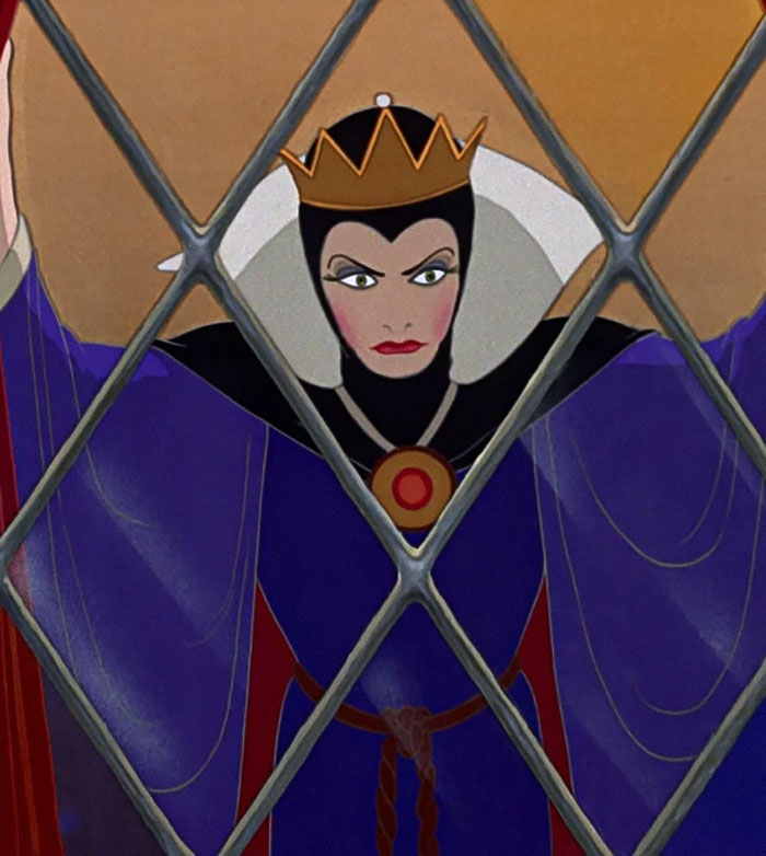 Disneyland Guest Furious At Snow White’s Evil Queen For Acting Evil—Gets Reality Check