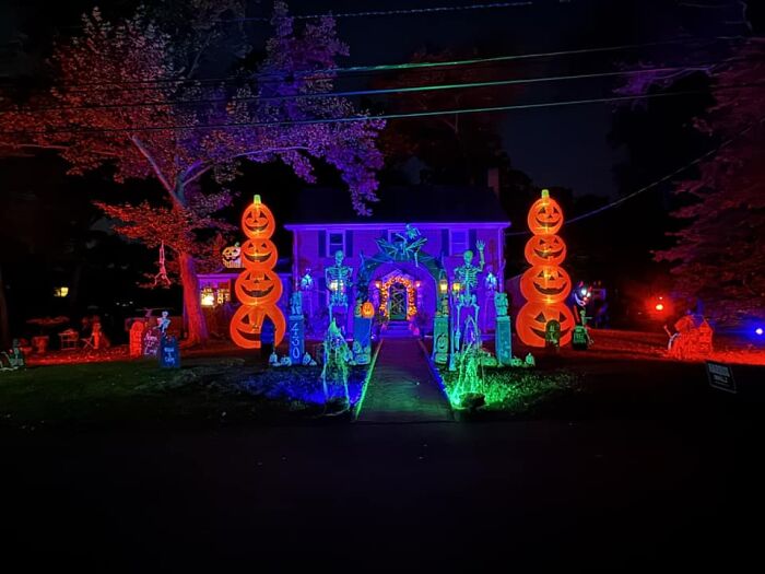 Halloween-Graveyards-Displays-Pics