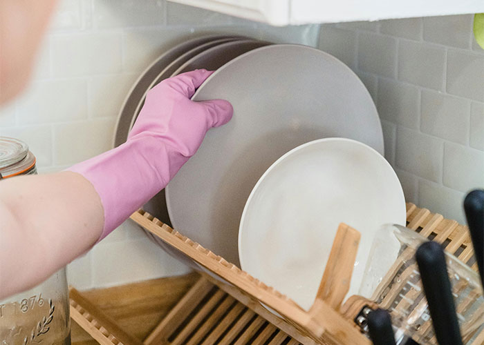 Professional House Cleaners Name 30 Things People Really Need To Clean In Their Home But Don’t