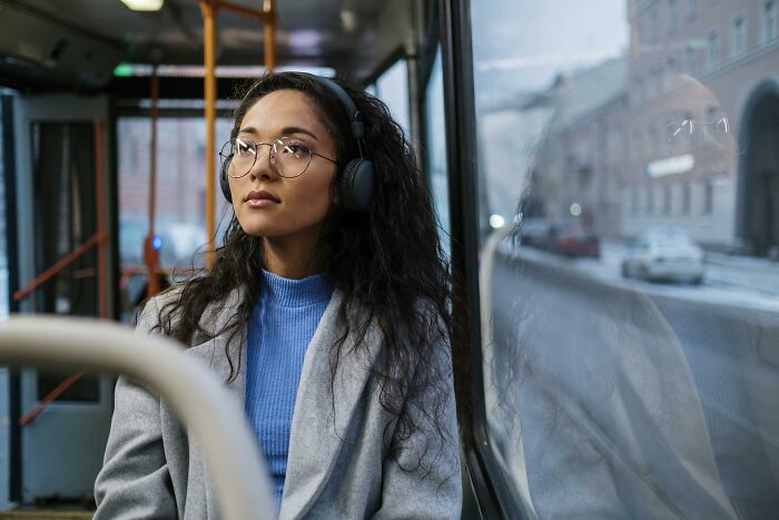 Woman Livid As Her Walking-Obsessed Partner Doesn't Let Her Take Bus, She Finally Snaps