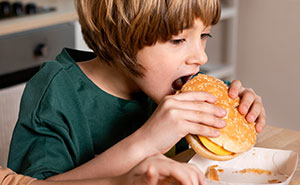 Woman Feeds Grandchildren Food From McDonald’s, Says “She Doesn’t Know Any Better”