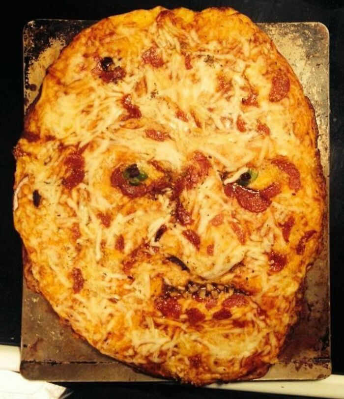 This Pizza Looks Like It’s Going To Haunt My Dreams