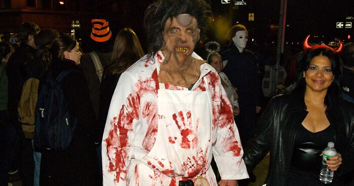 Here’s How I Documented The Wild Energy Of Halloween In NYC For Over 7 Years (14 Pics)