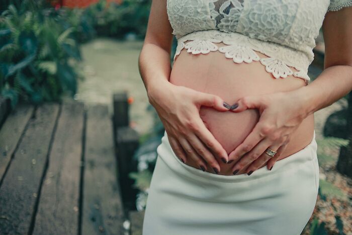 Store Refuses To Let Pregnant Woman Use Their Toilet, Making Her Wet Herself