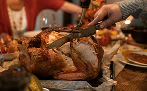 Militantly Vegan Man Tries To Ruin Possibly The Last Thanksgiving With The Whole Family