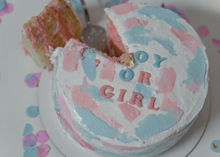 Woman Has Only One Job At Sister’s Gender Reveal, Fails It And Doesn’t Get What’s The Issue