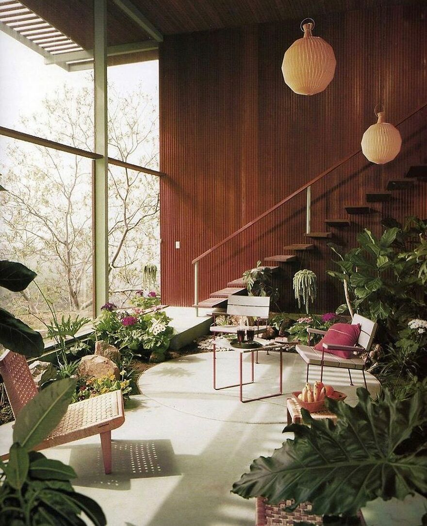 High-Ceiling Living Room From The 1950s