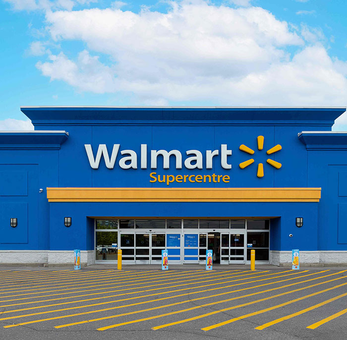 Woman Caught By Walmart’s “Missed Scan Detection” AI Tech, Banned From Stores For 2 Year