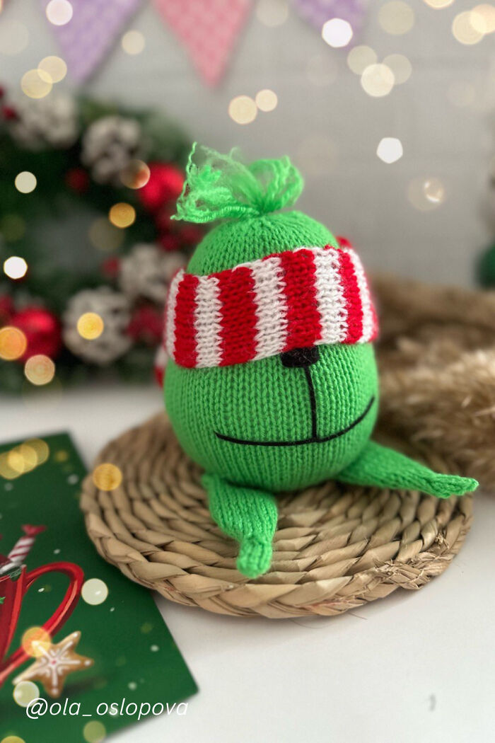 My 10 Christmas-Themed Knitting Patterns