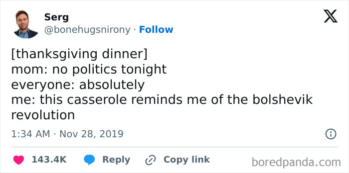 Screenshot of a funny Thanksgiving tweet by Serg about avoiding politics at dinner.