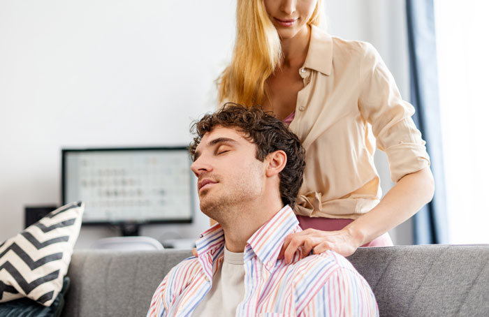 Coworkers Tease Guy Who Comes Into Work Covered In Glitter: "Marked My Territory"