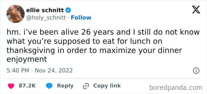 Hilarious Thanksgiving tweet about not knowing what to eat for lunch to maximize dinner enjoyment.