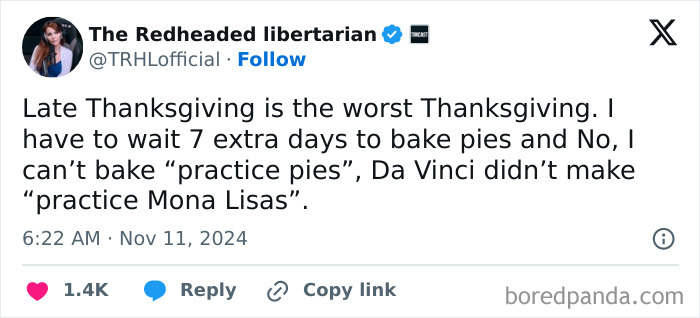 A funny tweet about Thanksgiving baking woes, comparing pies to Da Vinci's Mona Lisa.