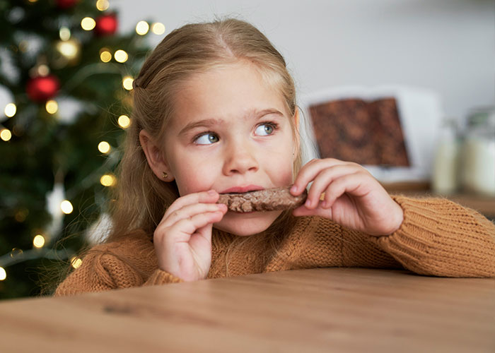 “I Will Not Apologize”: DIL Throws Away Grandparent’s Homemade Cookies, Babysitting Boycott Follows