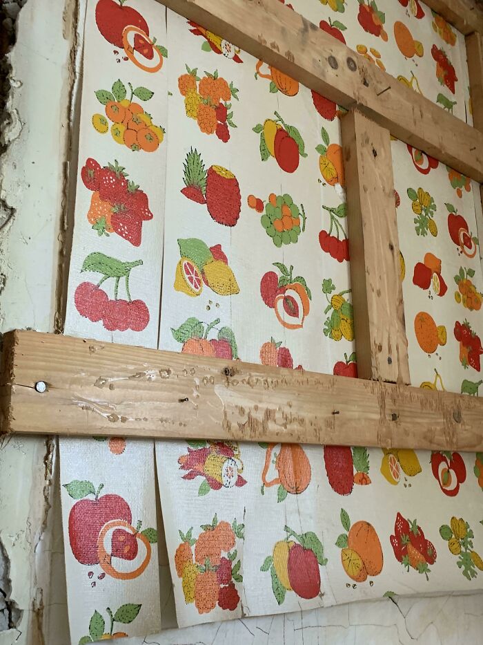 Took Down Wood Paneling In The Kitchen Of My 1920 Home. Found This Old Wallpaper Behind It