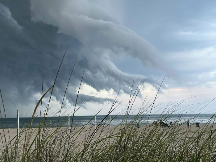 Foster Beach Seconds Before They Evacuated