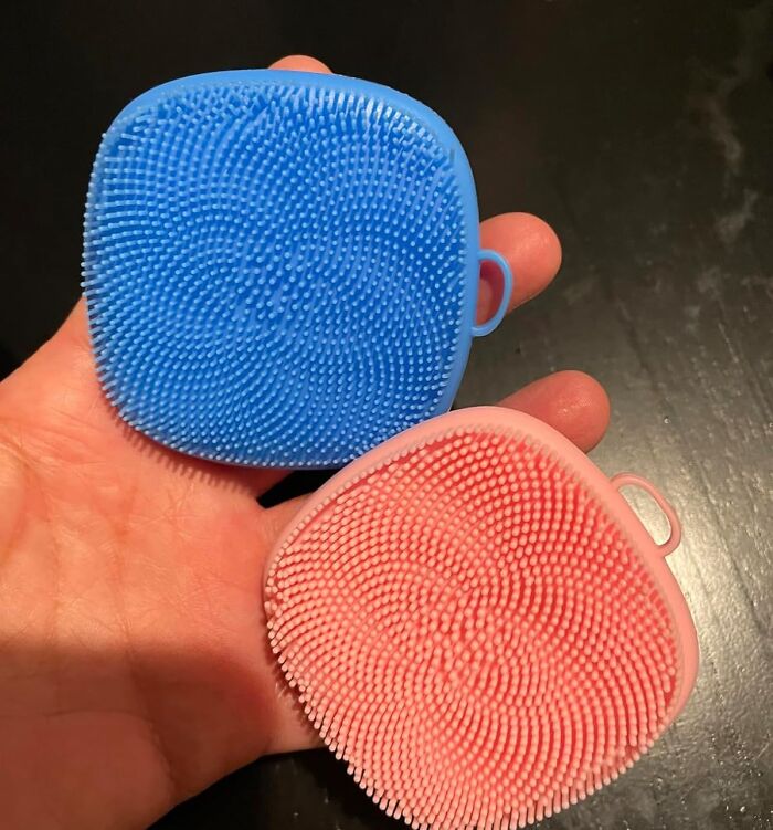 Exfoliate And Refresh Your Skin With The Silicone Face Scrubber, A Gentle And Effective Tool For Removing Dead Skin Cells And Revealing A Brighter Complexio