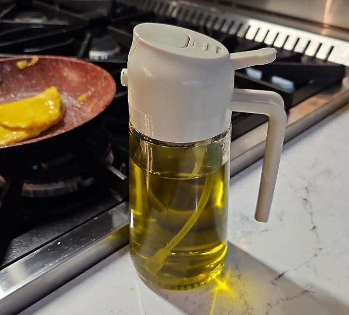 Pour And Measure With Precision Using The 2-In-1 Olive Oil Dispenser, A Clever Kitchen Gadget That Streamlines Cooking And Reduces Mess!