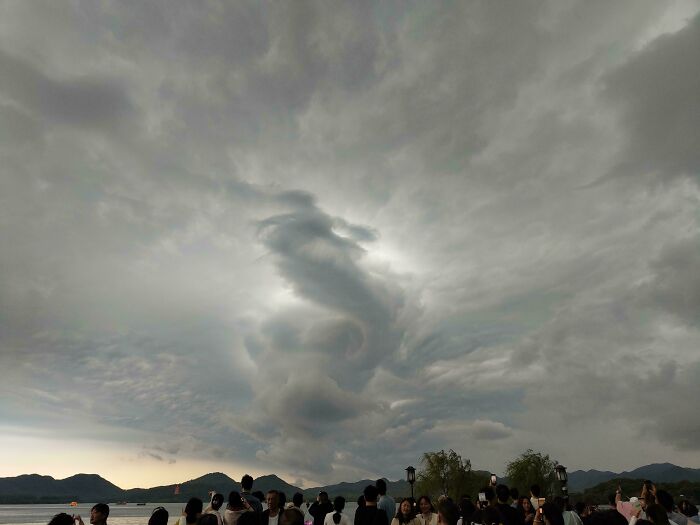 This Cloud I Saw In China Looked Like A Dragon