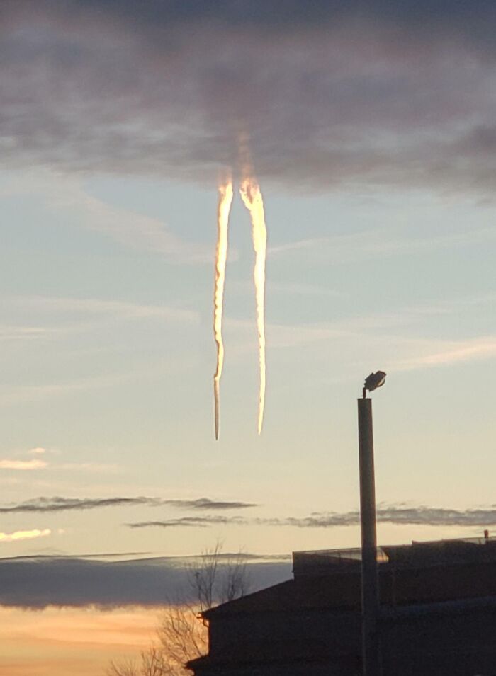 Mystery Chopstick Clouds In Centreville, Va Tonight