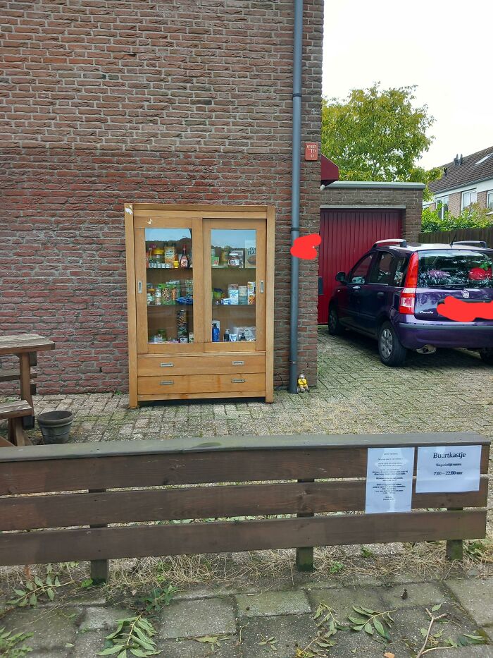 A Neighbour Of Mine Set Up This Community Cupboard A Few Days Ago, I Walk By It Multiple Times A Day And See It Slowly Getting Filled By The Whole Neighbourhood