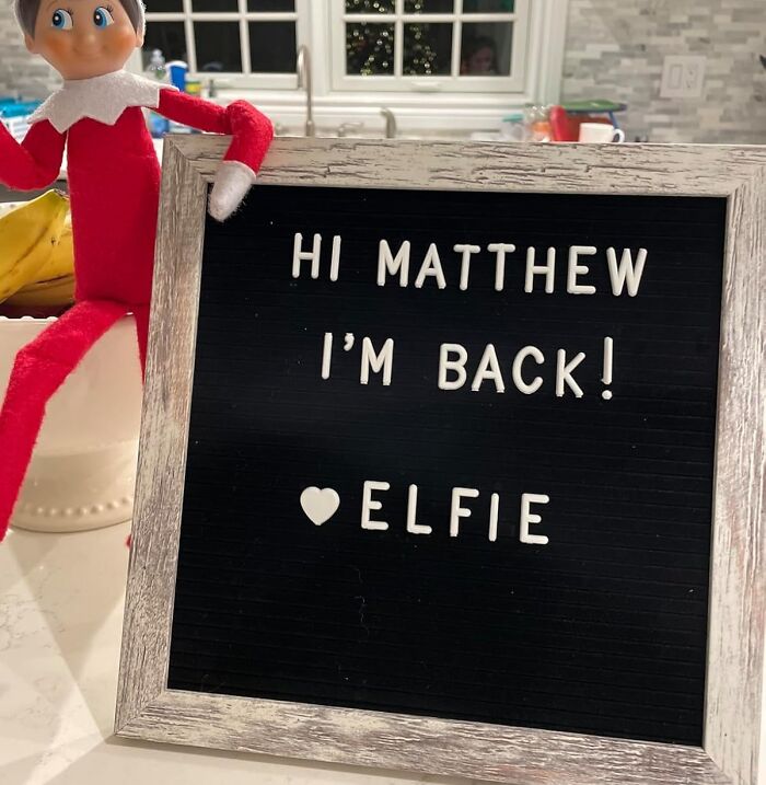 Make A Warm And Welcoming First Impression With A Letterboard, Where You Can Spell Out A Heartfelt Greeting For Your Holiday Guests, Making Them Feel Extra Special And At Home