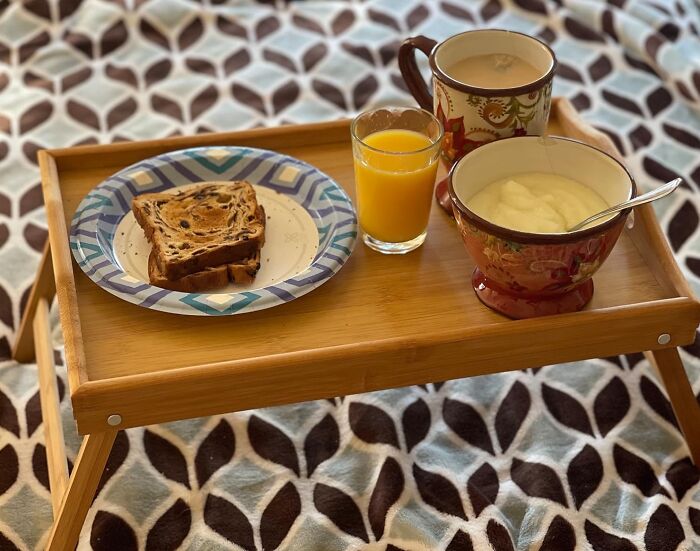 Treat Your Guests To A Luxurious Breakfast Experience With A Bed Table Tray, Where You Can Serve Up A Delicious Morning Spread In The Comfort Of Their Own Bed, Making Them Feel Pampered And Indulged