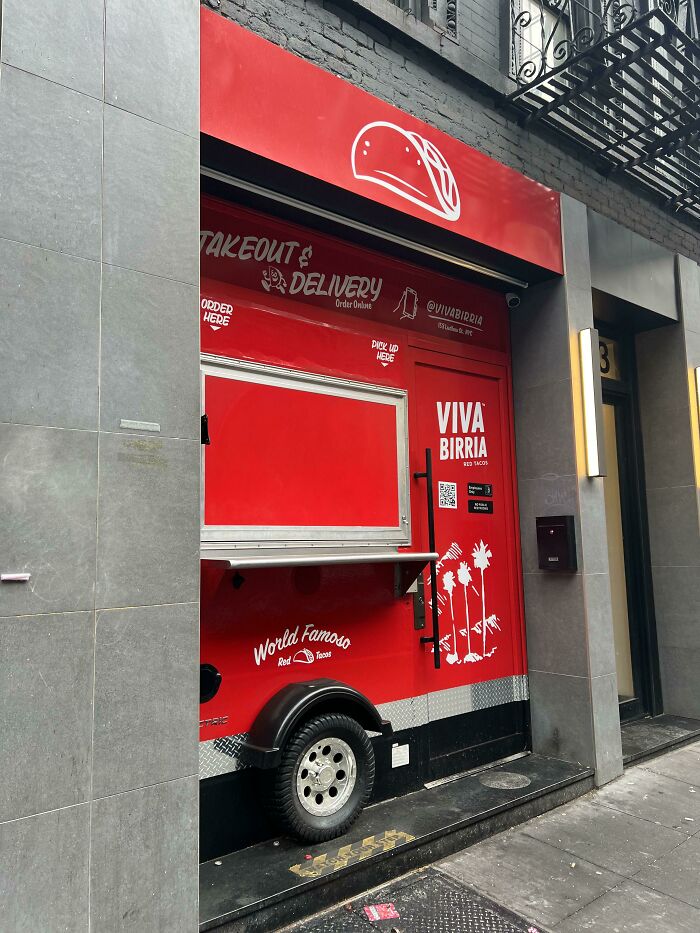 This Restaurant Storefront Made To Look Like A Food Truck