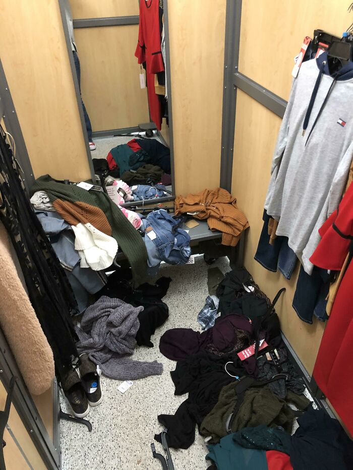 If This Is How You Treat A Fitting Room You’re A Jerk