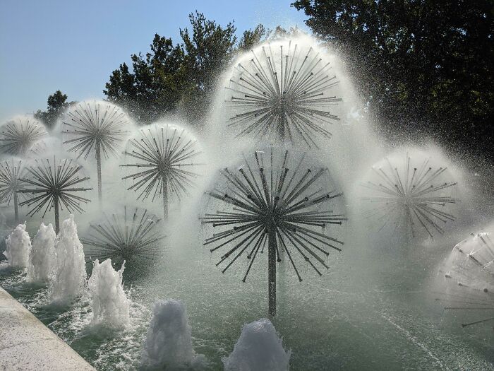 This Fountain In Azerbaijan Designed To Look Like Dandelions