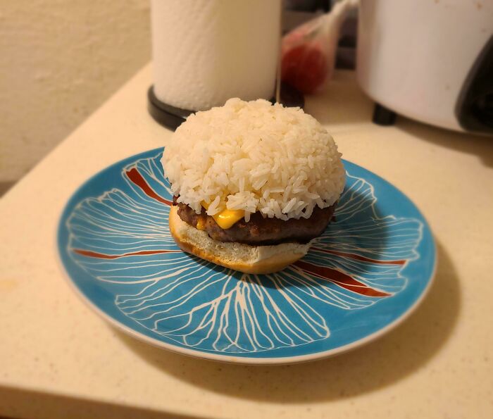 This Is How My Boyfriend Eats His Burgers