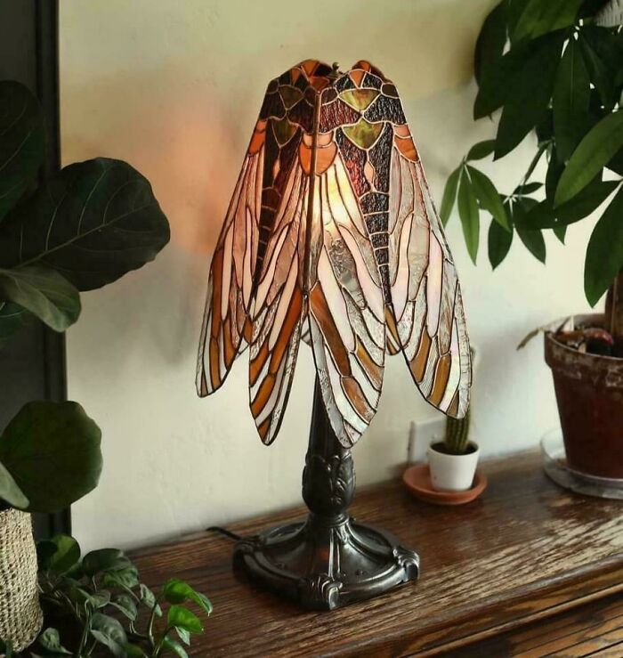 Cicada Lamp