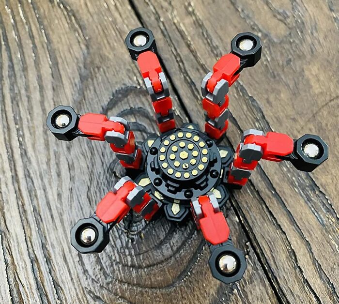 These Transformable Fidget Spinners Are More Than Just A Spin! They Morph Into Robots, Spaceships, And Other Cool Creations, Keeping Fidgety Fingers Busy And Imaginations Soaring