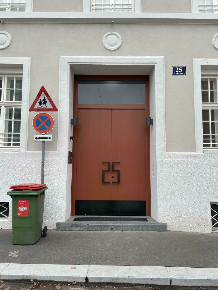 House Number Matching Door Handles In Vienna’s 19th District