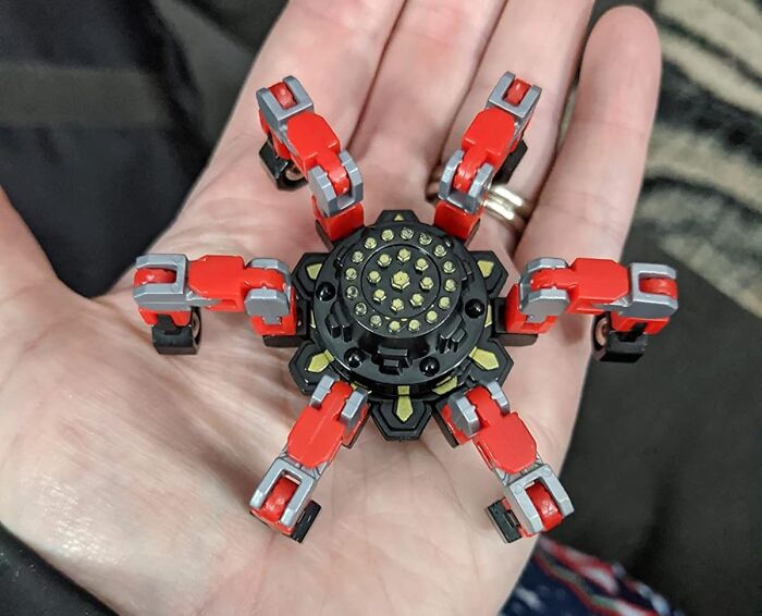 These Transformable Fidget Spinners Are More Than Just A Spin! They Morph Into Robots, Spaceships, And Other Cool Creations, Keeping Fidgety Fingers Busy And Imaginations Soaring