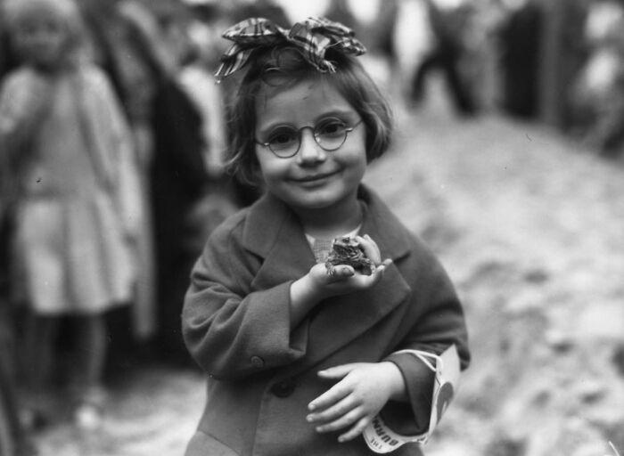 This Little Girl At A Pet Show At Venice Beach, California, 1937