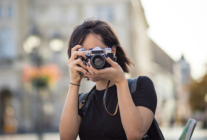 Woman’s Heart Sinks Thinking BF Wanted To Propose In Paris And Finding Out It Was Fake