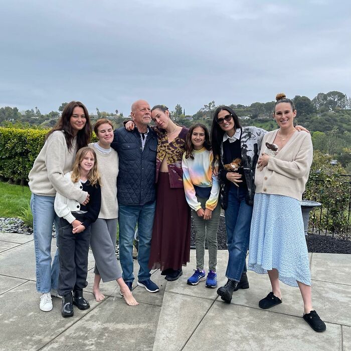 Bruce Willis Seen In Emotional Thanksgiving Photo With Daughters Amid Dementia Battle