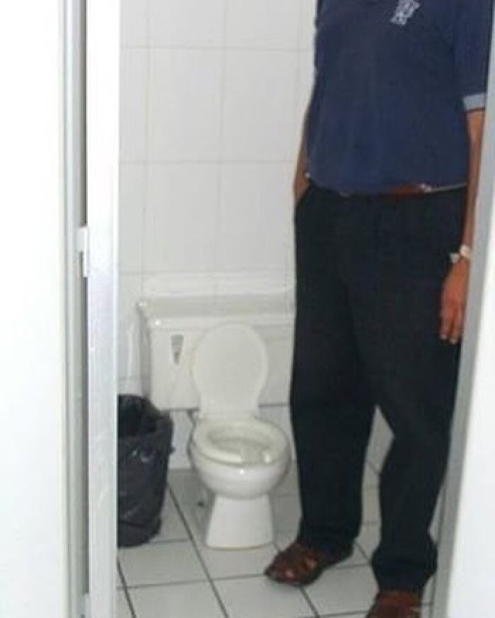 Toilets-With-Threatening-Auras-Pictures