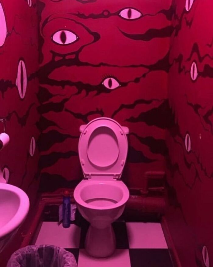 Toilets-With-Threatening-Auras-Pictures