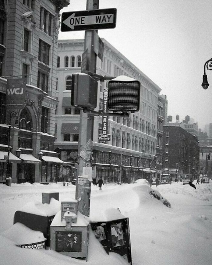 After The Snow Storm - 6th Avenue 1996