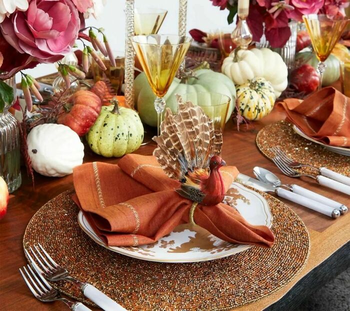 Create A Beautiful Thanksgiving Table Setting With The Gobble Napkin Ring! Adorned With Natural Feathers In The Shape Of A Turkey, This Fall-Themed Napkin Ring Will Infuse Your Table Setting With Festive Charm