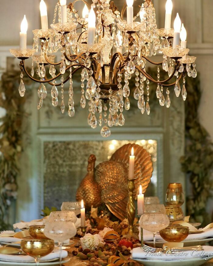 A Break In All Things Merry & Bright ✨🎄shares Because This Handsome Golden Turkey 🦃 Is Such A Beautiful Thanksgiving Table Centerpiece