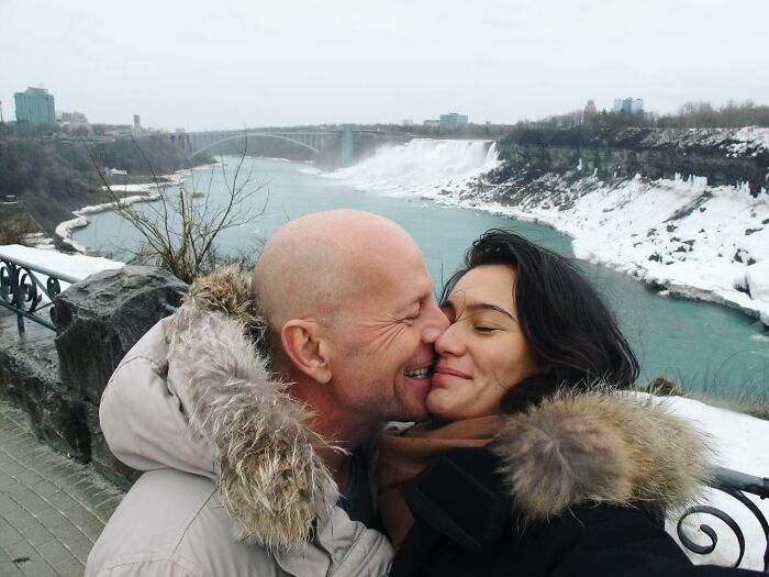 Bruce Willis Seen In Emotional Thanksgiving Photo With Daughters Amid Dementia Battle