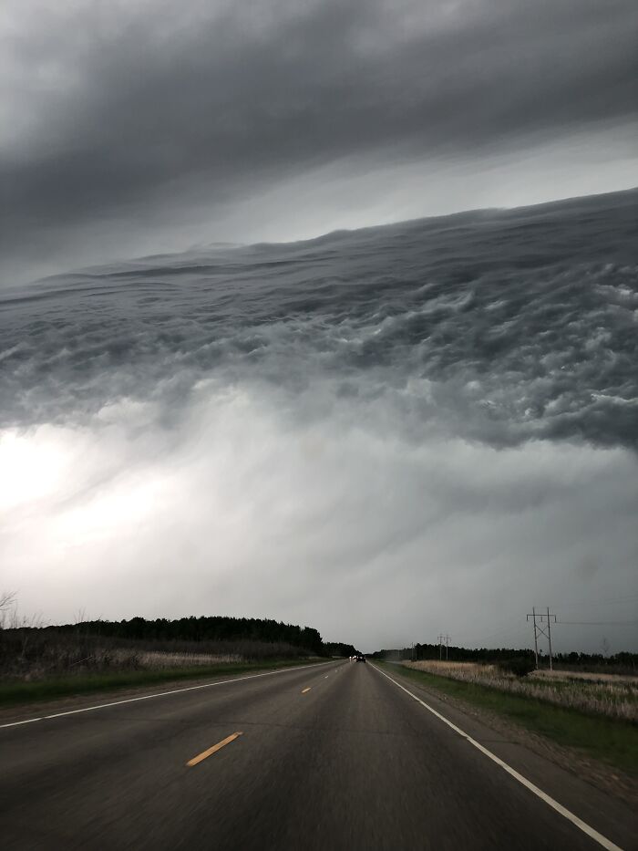 Cloud Formation That Appeared To Look Like An Ocean In The Sky