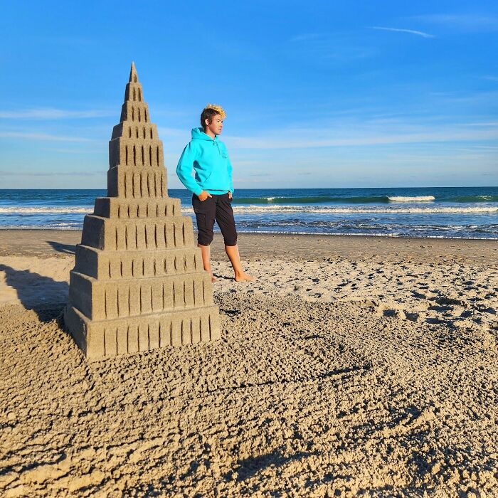 From Childhood Castles To Coastal Masterpieces: The Art Of Janel Hawkins' Sand Architectures (30 Pics)