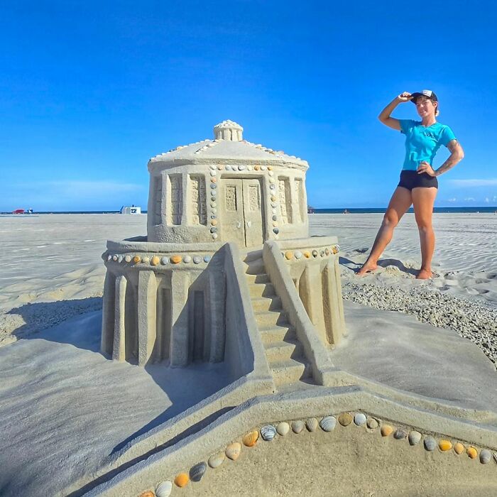 From Childhood Castles To Coastal Masterpieces: The Art Of Janel Hawkins' Sand Architectures (30 Pics)