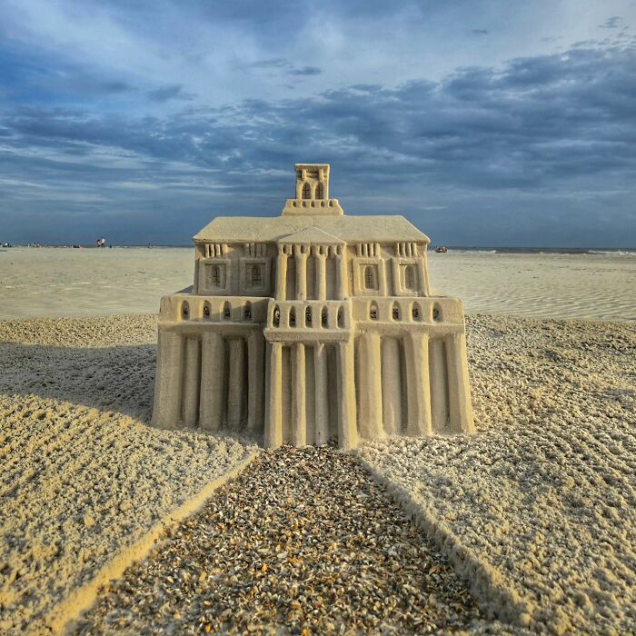 From Childhood Castles To Coastal Masterpieces: The Art Of Janel Hawkins' Sand Architectures (30 Pics)